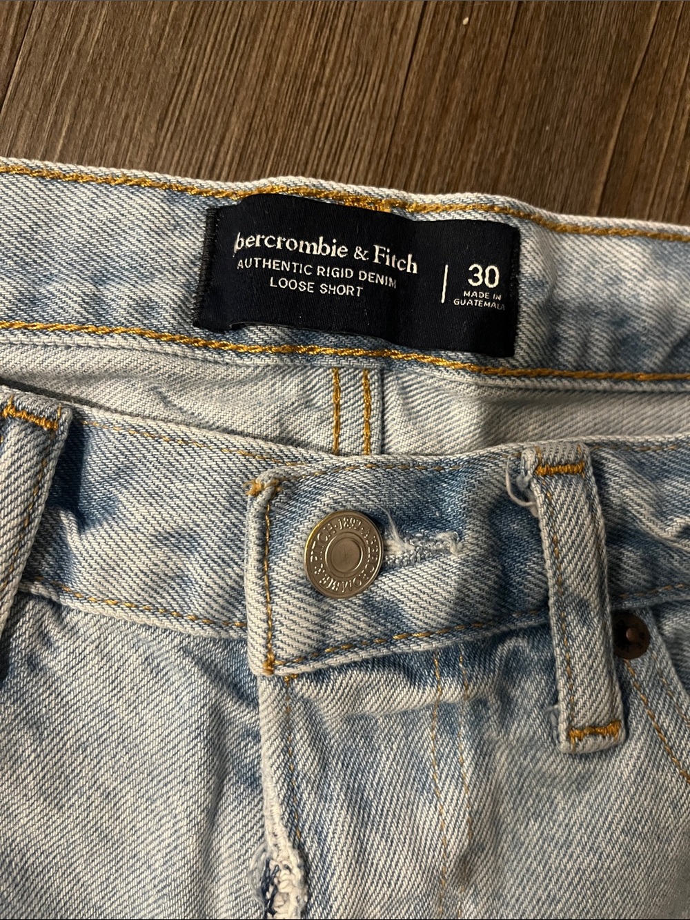 Abercrombie & Fitch Light Wash Denim Jean Shorts - Picture 2 of 6